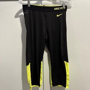 NWT Nike Pro Hypercool Dri-Fit Compression Capri Leggings Women Large Black Volt